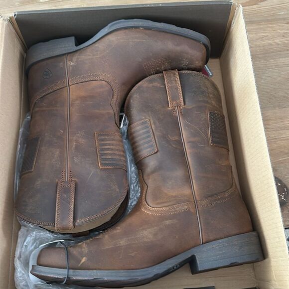 Ariat Men's Rambler Patriot Cowboy Boots - Distressed Brown
NEW in Box - Picture 2 of 14